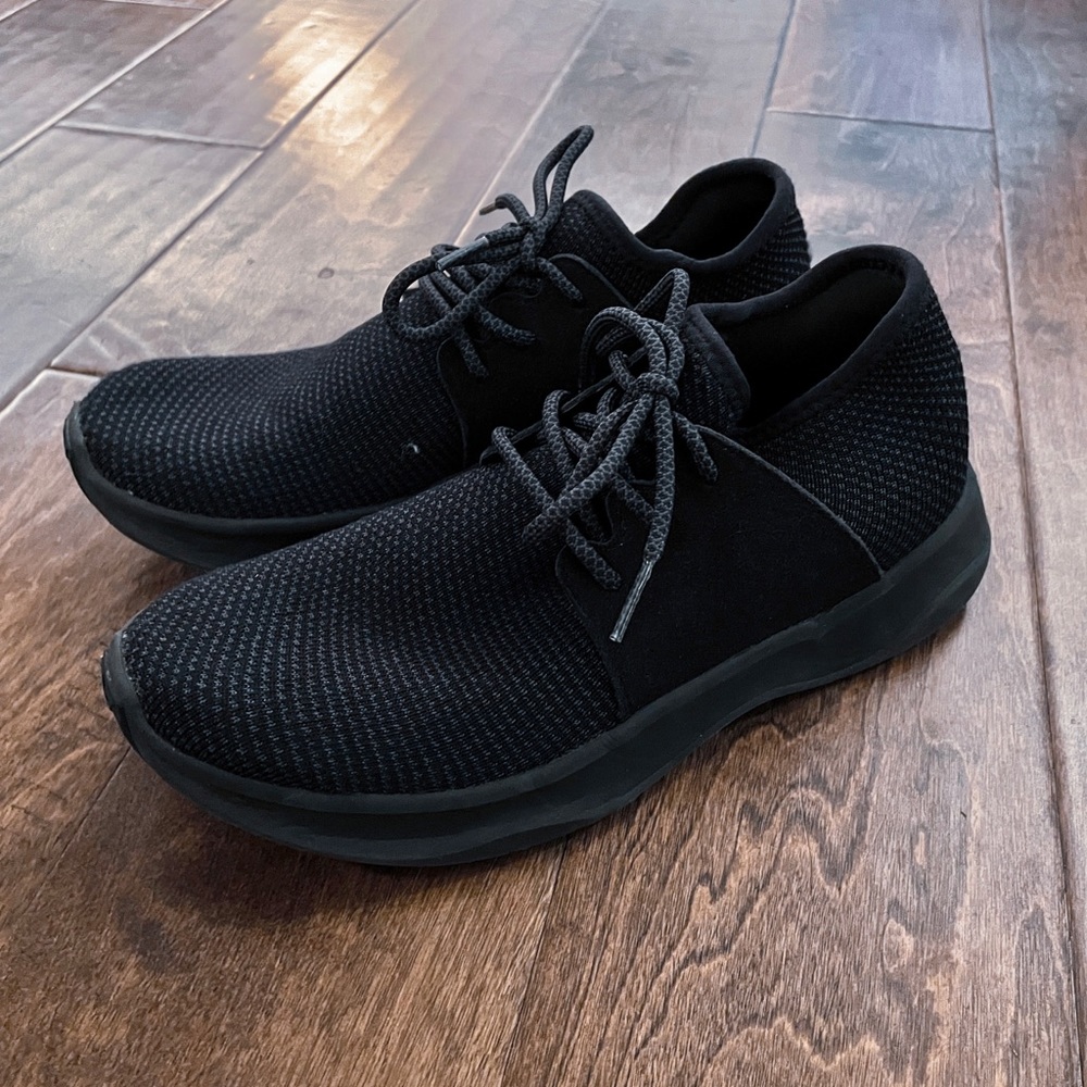 Vessi Size 8 Women’s Everyday 100% Waterproof Sneaker All Black